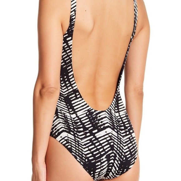 (NWT) Dolce Vita Women's Jungle Beat Macrame One Piece Tank Swimsuit Wipped M - Picture 9 of 11